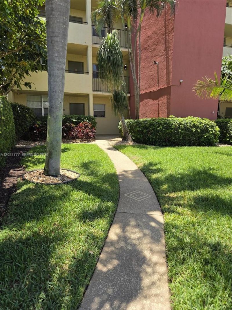2400 NE 10th St , Unit 104, Pompano Beach, FL 33062 Photo