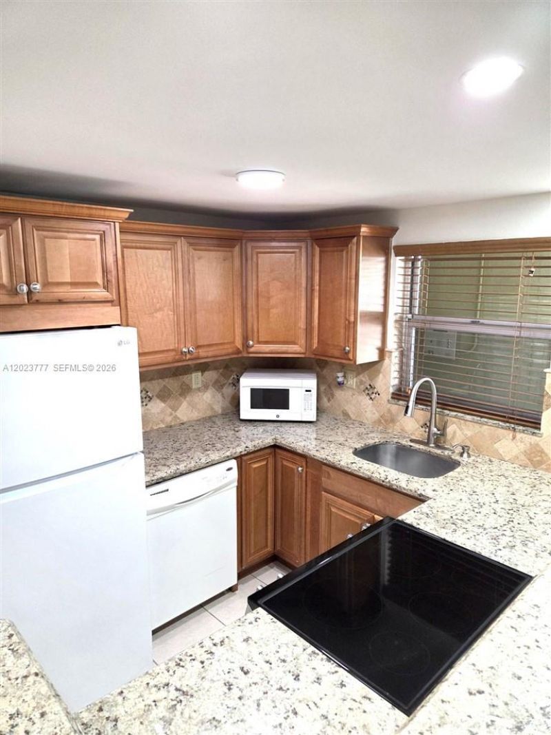 2400 NE 10th St , Unit 104, Pompano Beach, FL 33062 Photo