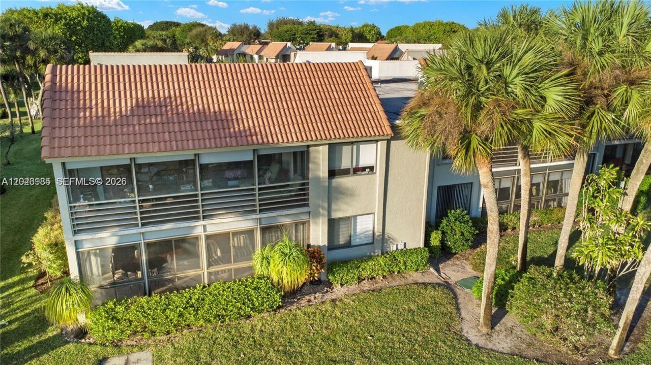5519 Fairway Park Dr , Unit 203, Boynton Beach, FL 33437 Photo