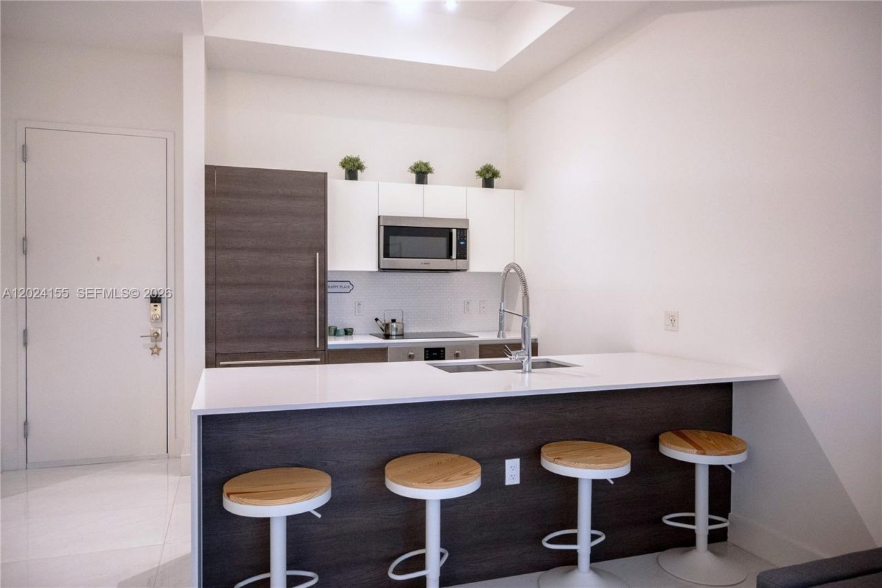 301 Altara Ave , Unit 202, Coral Gables, FL 33146 Photo