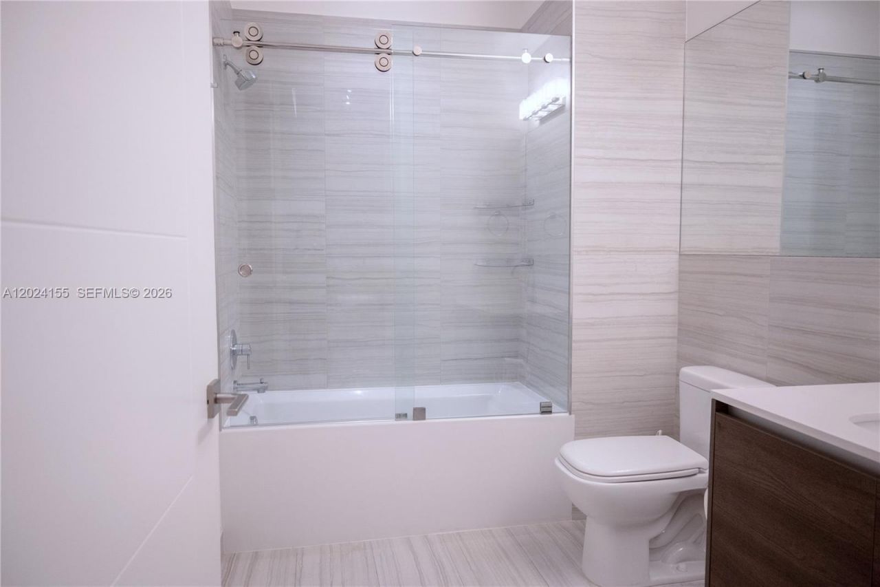 301 Altara Ave , Unit 202, Coral Gables, FL 33146 Photo