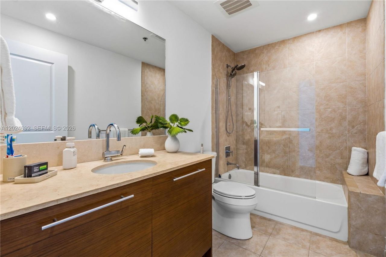 2641 N Flamingo Rd , Unit 2605N, Sunrise, FL 33323 Photo