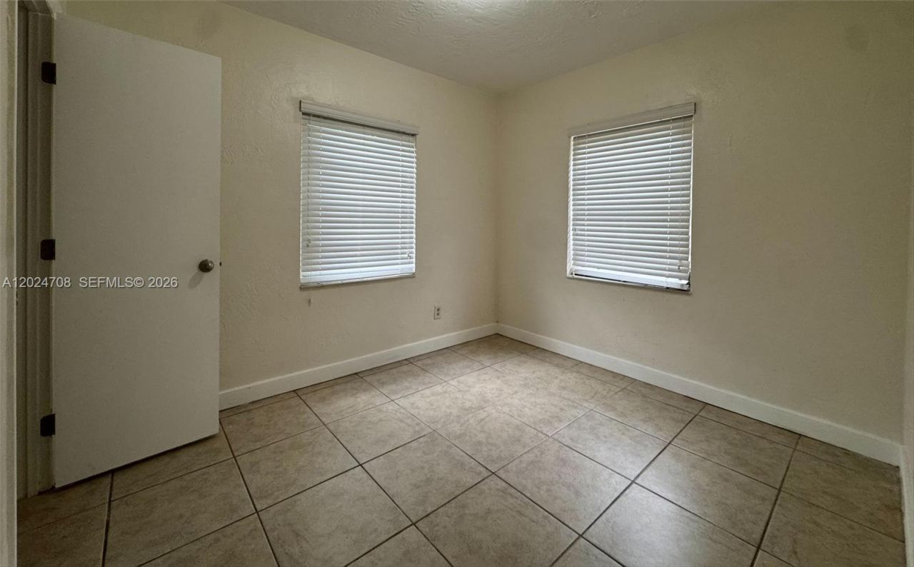 1320 NW 87th St, Miami, FL 33147 Photo