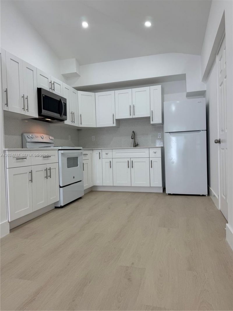 2798 SW 33rd Ave , Unit 2798, Miami, FL 33133 Photo