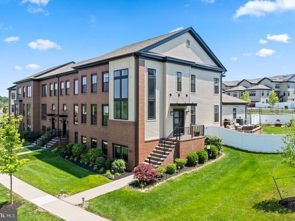 71 VILLAGE DRIVE, SKILLMAN, NJ 08558
