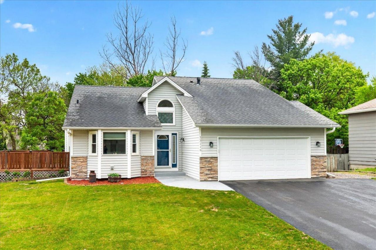 13116 Jay Street NW Coon Rapids, MN 55448