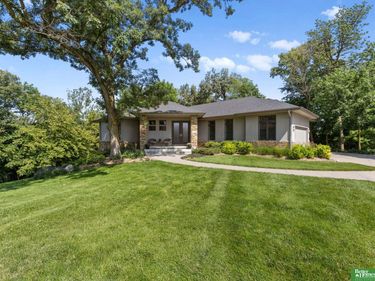10238 N 29th Court, Omaha, NE 68122
