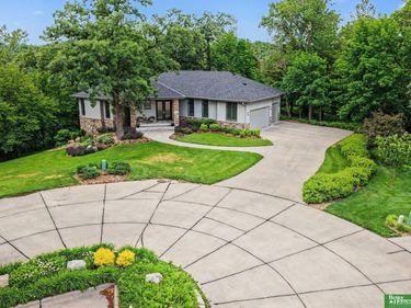 10238 N 29th Court, Omaha, NE 68122