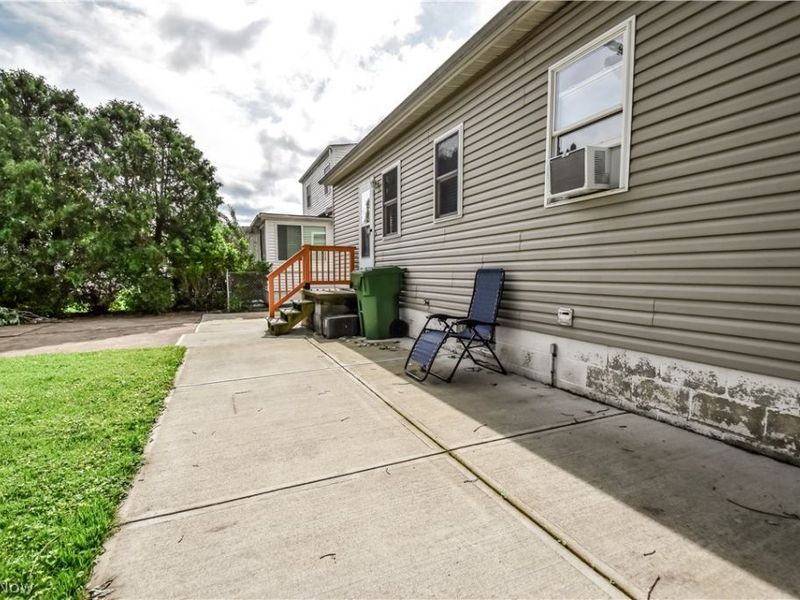225 Burton Street, Fairport Harbor, OH 44077 Photo 35
