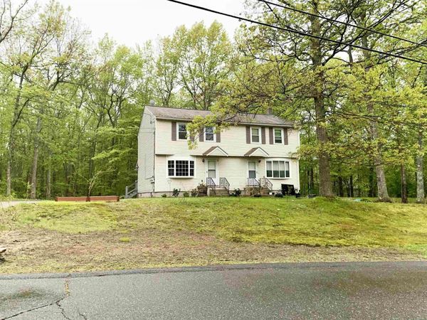 30 Emerald Drive, Derry, NH 03038