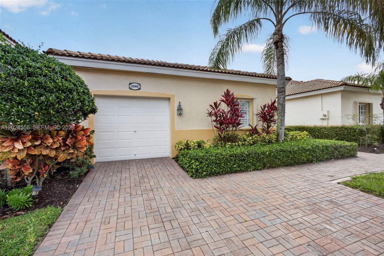 2368 Windjammer Way, West Palm Beach, FL 33411 Photo