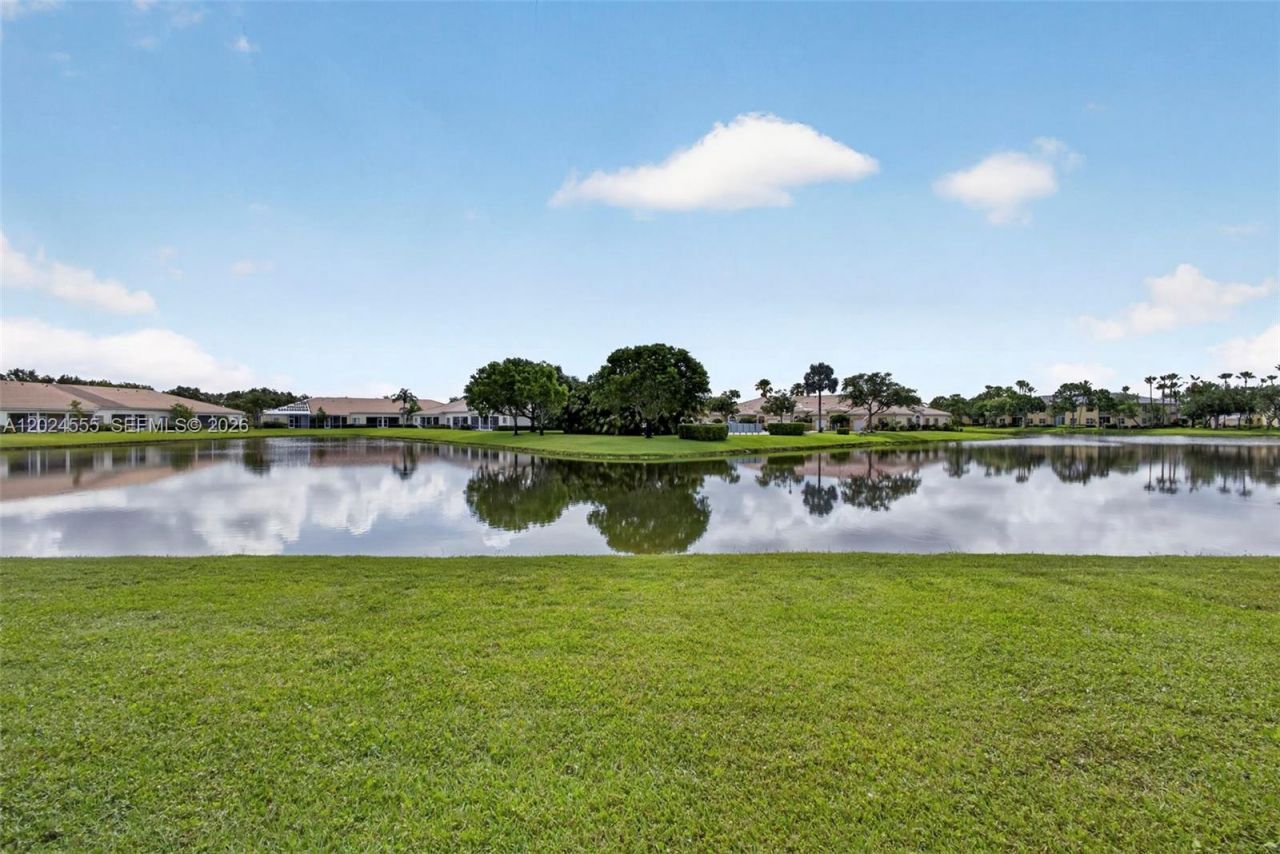 2368 Windjammer Way, West Palm Beach, FL 33411 Photo