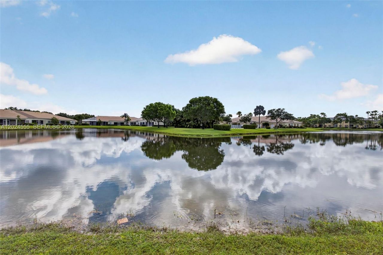 2368 Windjammer Way, West Palm Beach, FL 33411 Photo