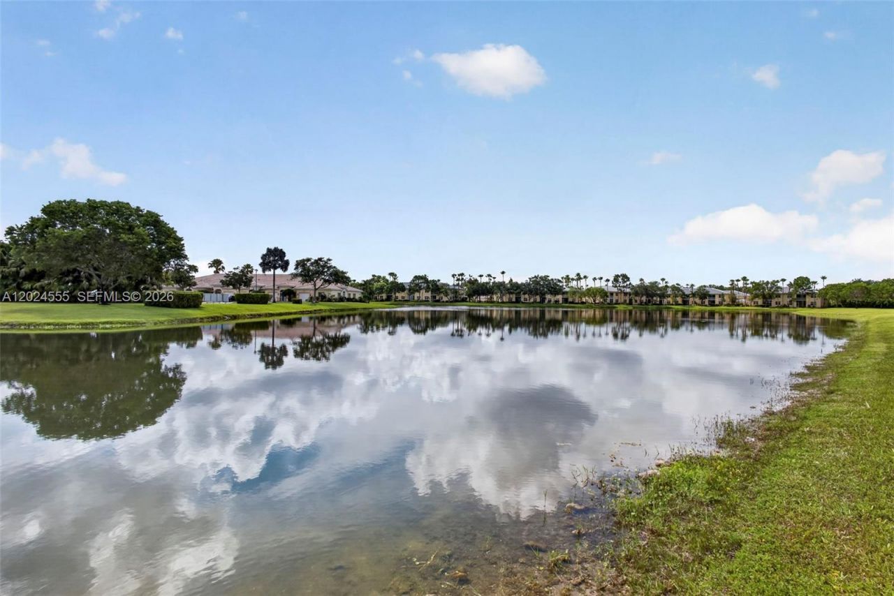 2368 Windjammer Way, West Palm Beach, FL 33411 Photo