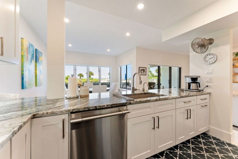 1616 Ocean Drive, Unit 107, Vero Beach, FL 32963 Photo