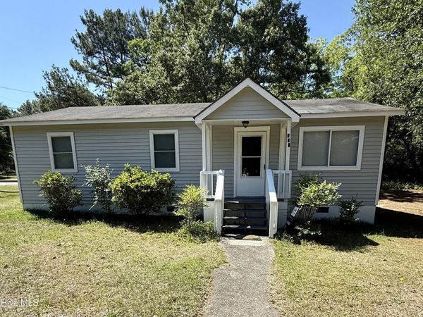 104 James Street , Aberdeen, NC 28315