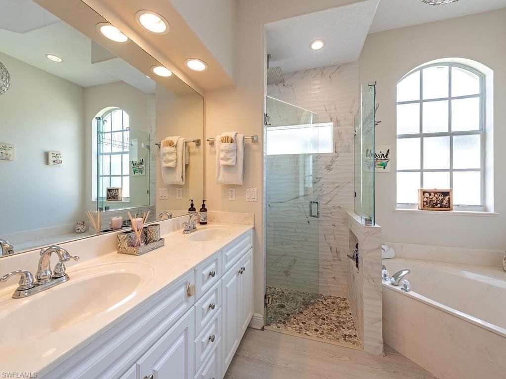 8098 Tauren Ct, Naples, FL 34119 Photo