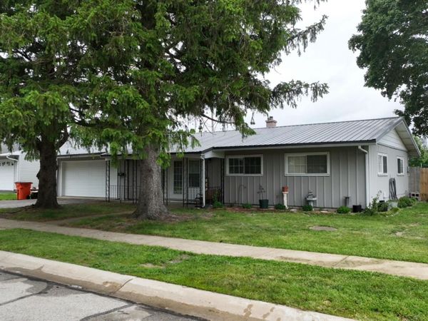 535 Twin Lakes Avenue, Monticello, IN 47960