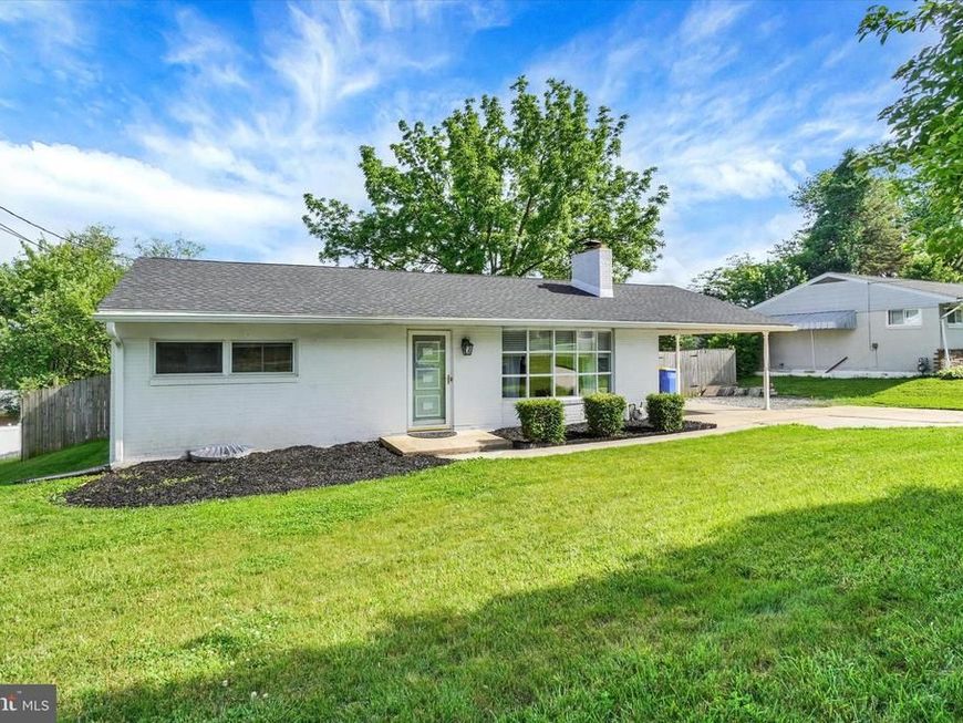 344 Donna Lane, York, PA 17403 Main Photo