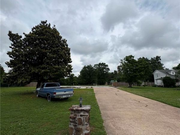 16524 Hickory Drive , Siloam Springs, AR 72761
