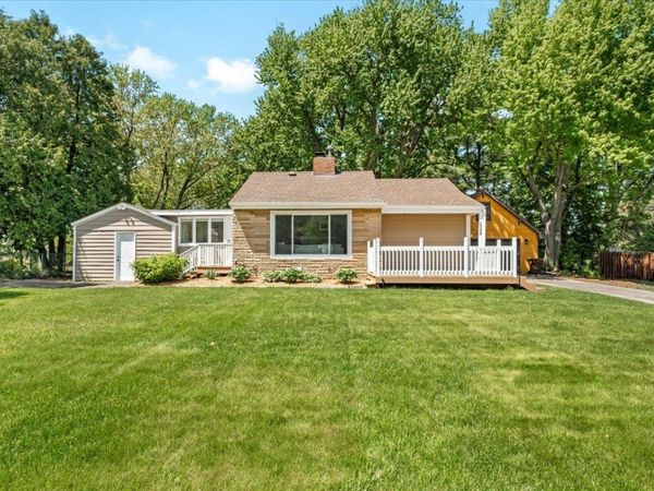 2368 Hadley Avenue N, Oakdale, MN 55128