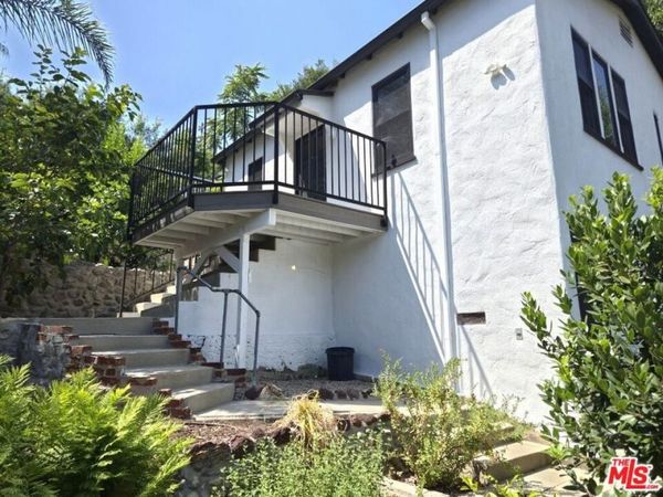 2049 Lake Shore Avenue, Los Angeles, CA 90039