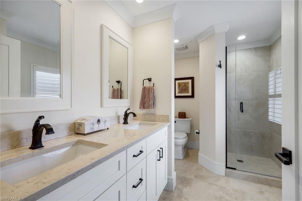 526 Lake Louise Cir, Unit 402, Naples, FL 34110 Photo