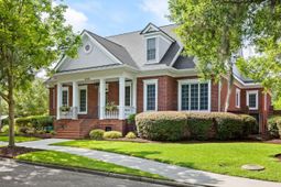 609 Daggett Street photo 4