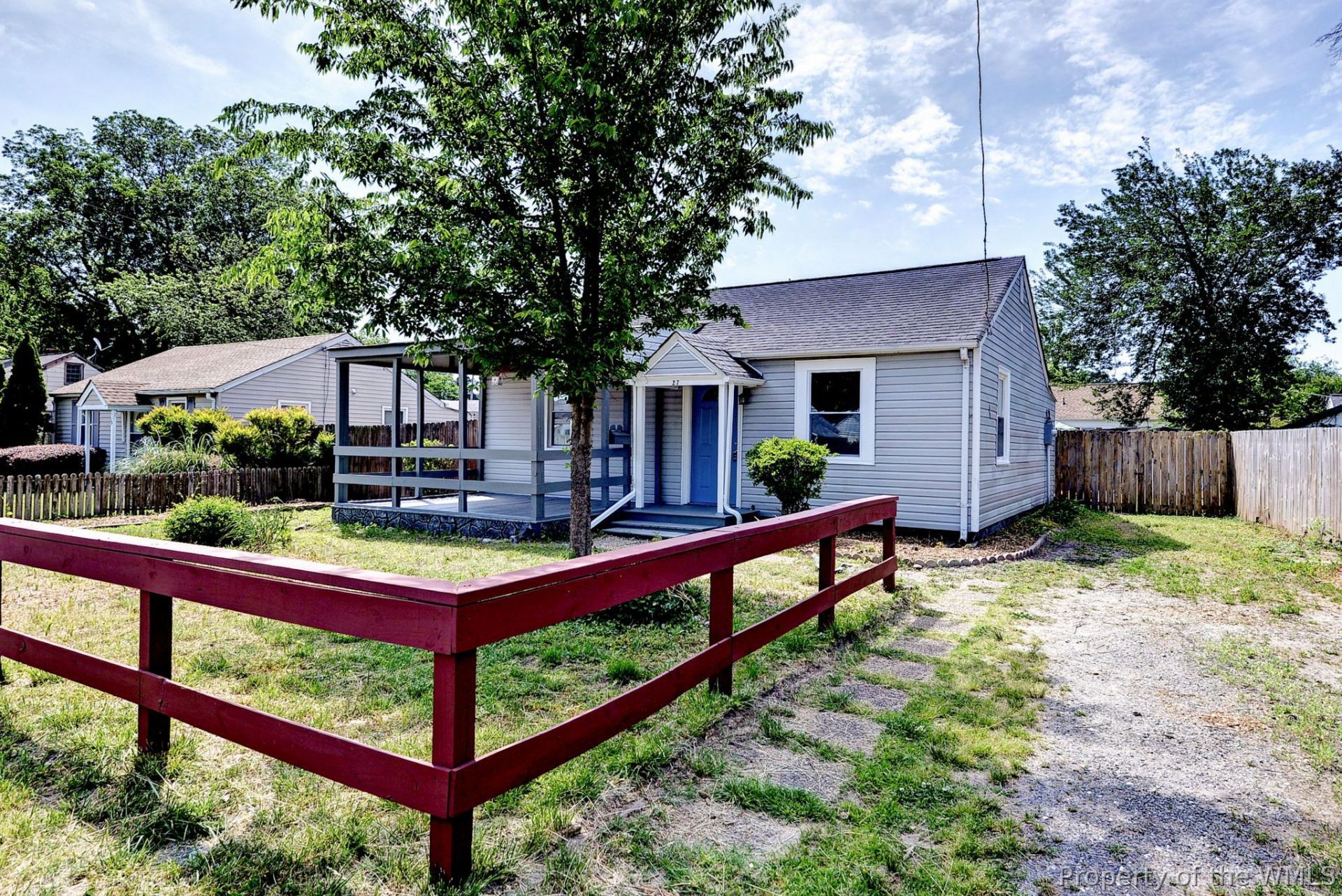 27 Crestwood Circle, Hampton, VA 23669 Main Photo