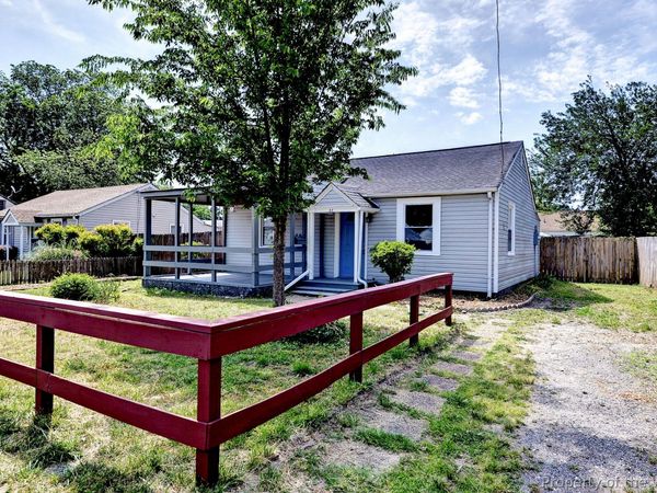 27 Crestwood Circle, Hampton, VA 23669