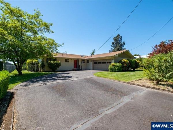 1907 SE Miller Av, Dallas, OR 97338