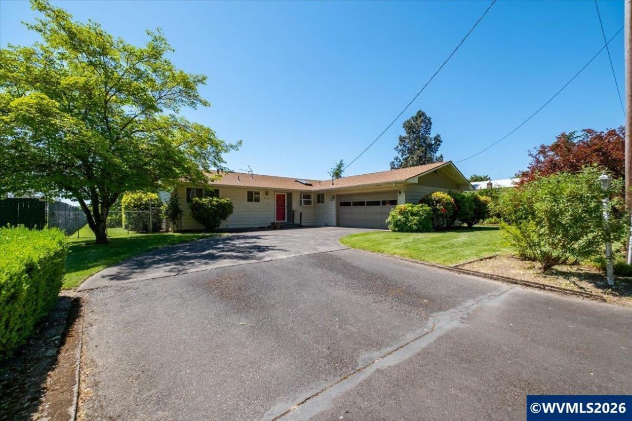1907 SE Miller Av, Dallas, OR 97338 Main Photo