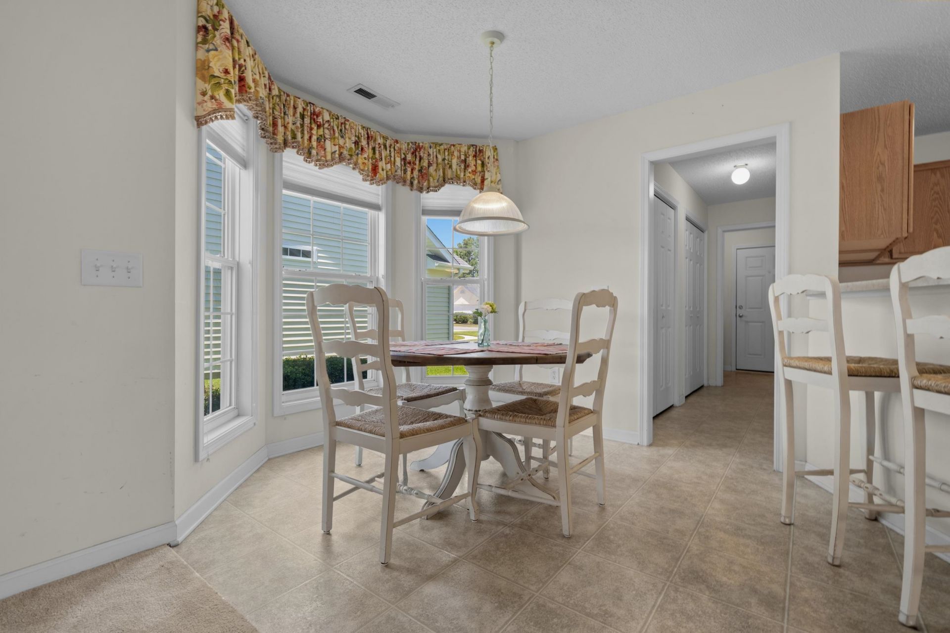 1045 Vestry Dr. Photo 23