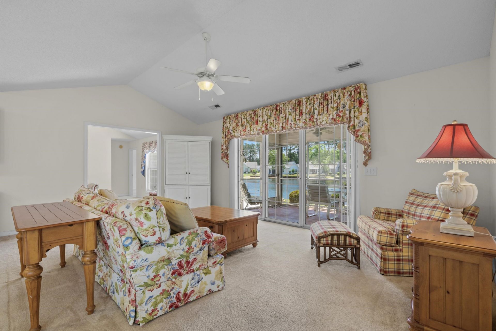 1045 Vestry Dr. Photo 24