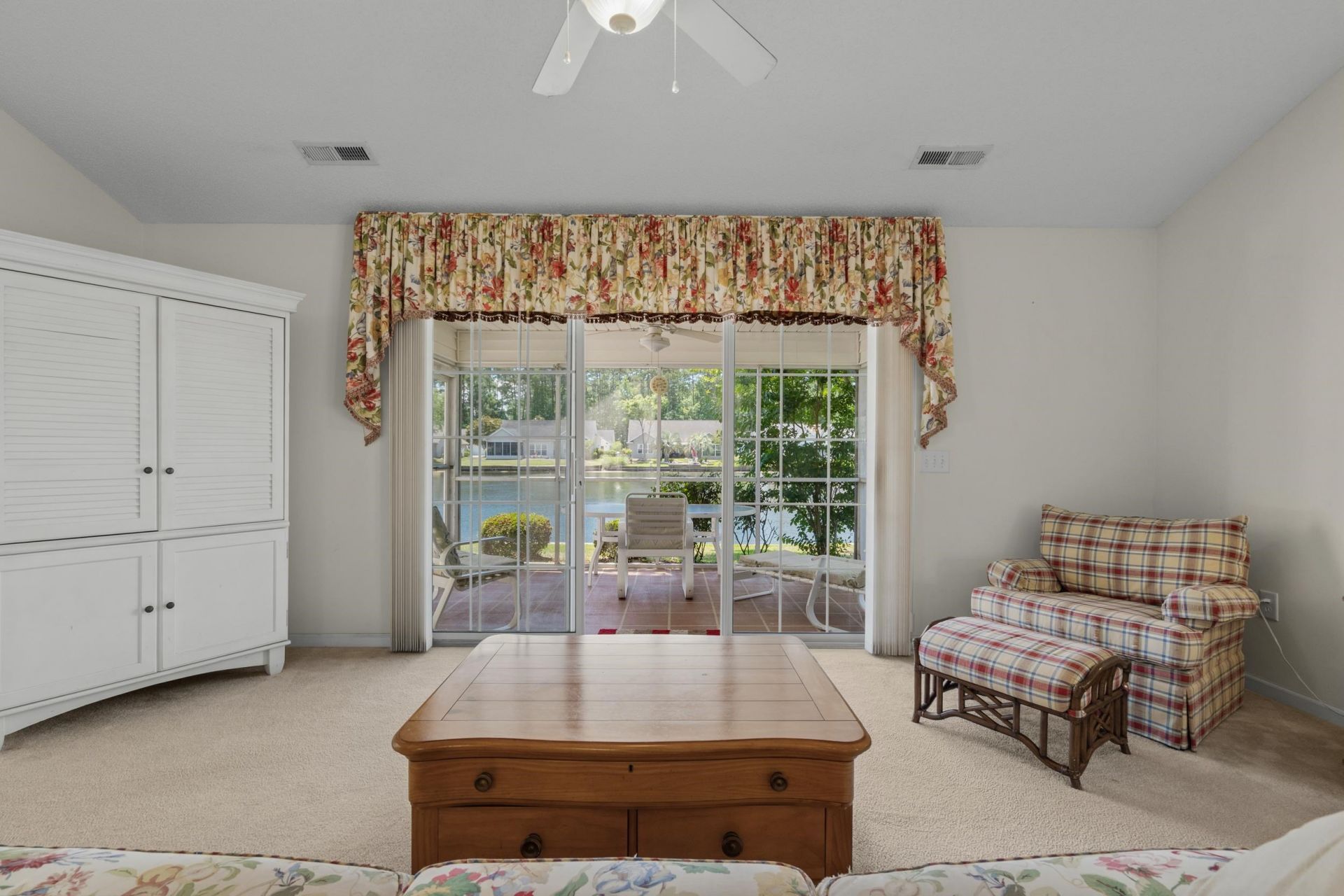 1045 Vestry Dr. Photo 25