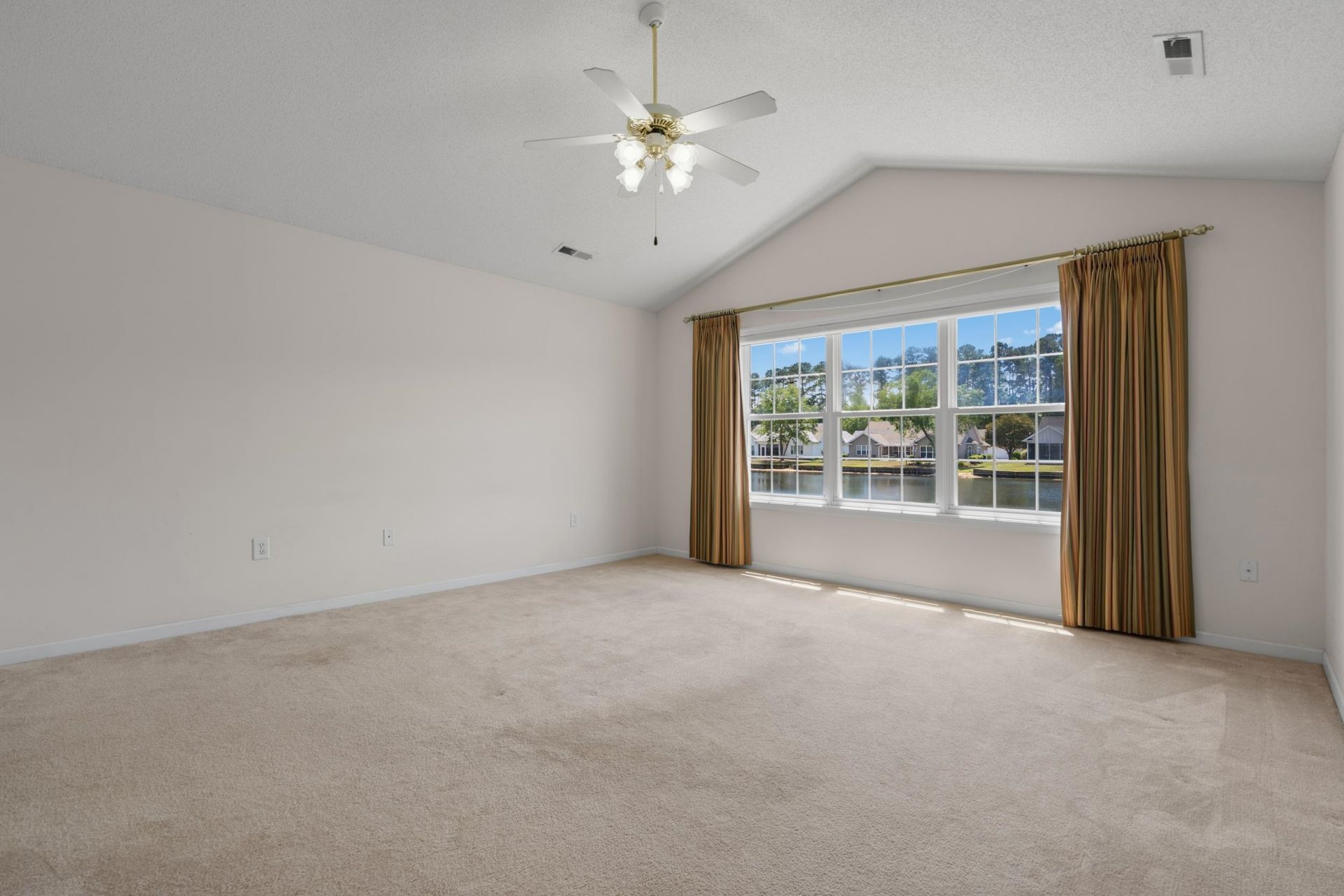 1045 Vestry Dr. Photo 35