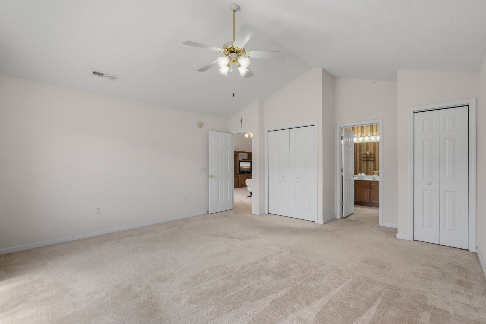 1045 Vestry Dr. Photo 37
