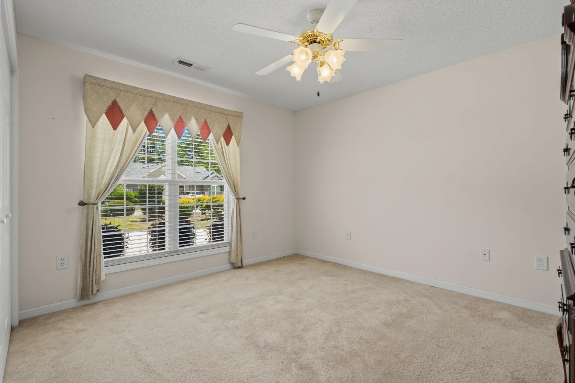 1045 Vestry Dr. Photo 38