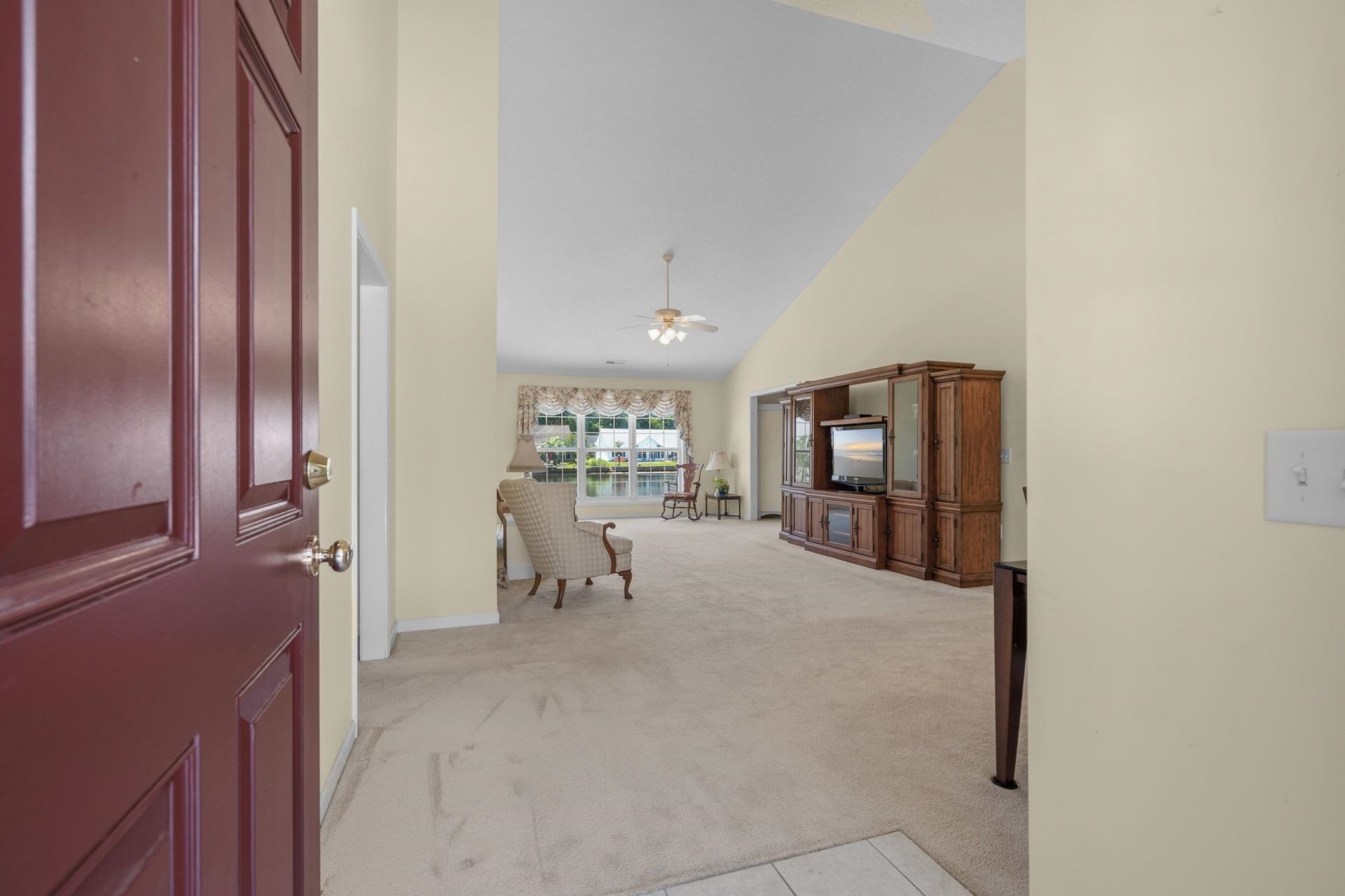 1045 Vestry Dr. Photo 8