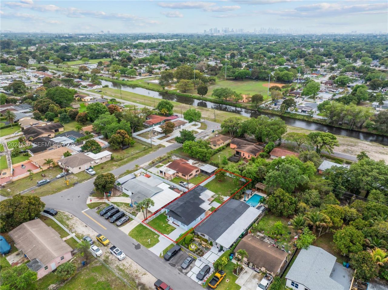 2520 NW 108th St , Miami, FL 33167 Photo