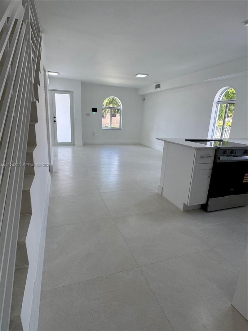 3305 SW 28st , Unit 3305, Miami, FL 33133 Photo