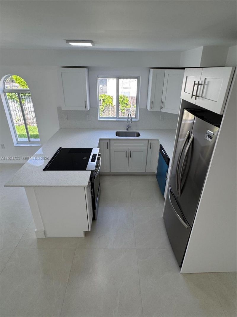 3305 SW 28st , Unit 3305, Miami, FL 33133 Photo
