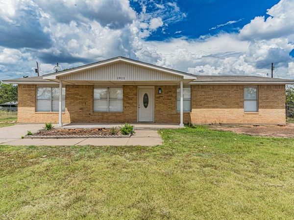 1911 SE 14th Street, Mineral Wells, TX 76067