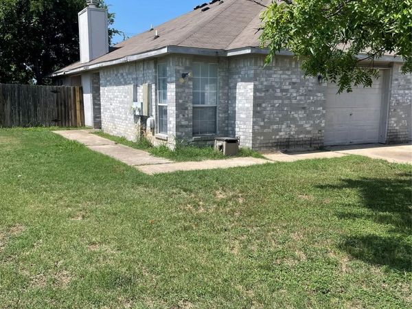 105 Axis Deer TRL , Unit A, Hutto, TX 78634