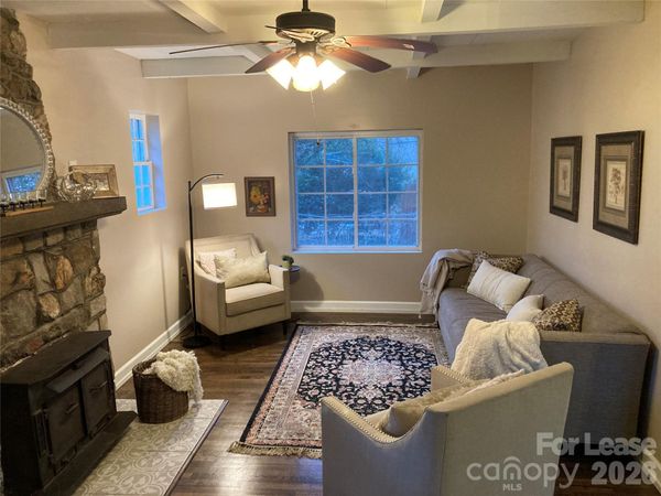 201 Merriman Road , Hendersonville, NC 28791