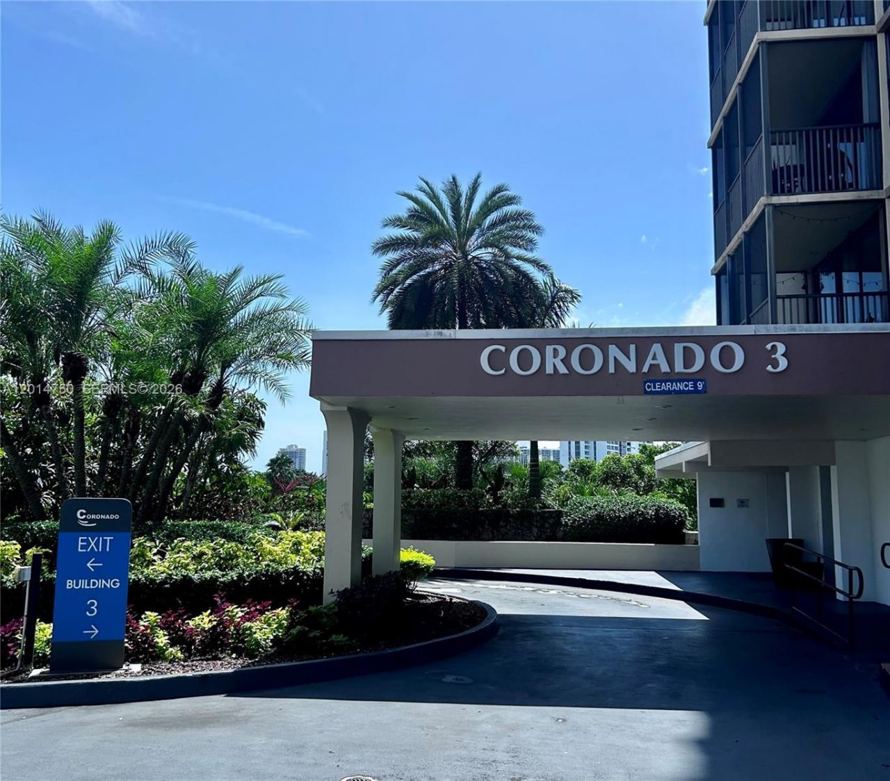 20365 W Country Club Dr, Unit TH24, Aventura, FL 33180 Photo
