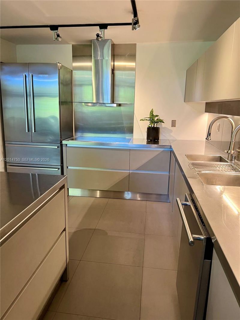 20365 W Country Club Dr, Unit TH24, Aventura, FL 33180 Photo