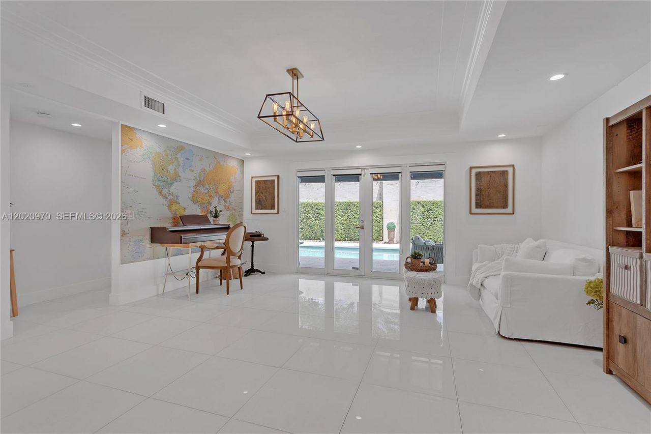 95 Shore Dr W, Miami, FL 33133 Photo