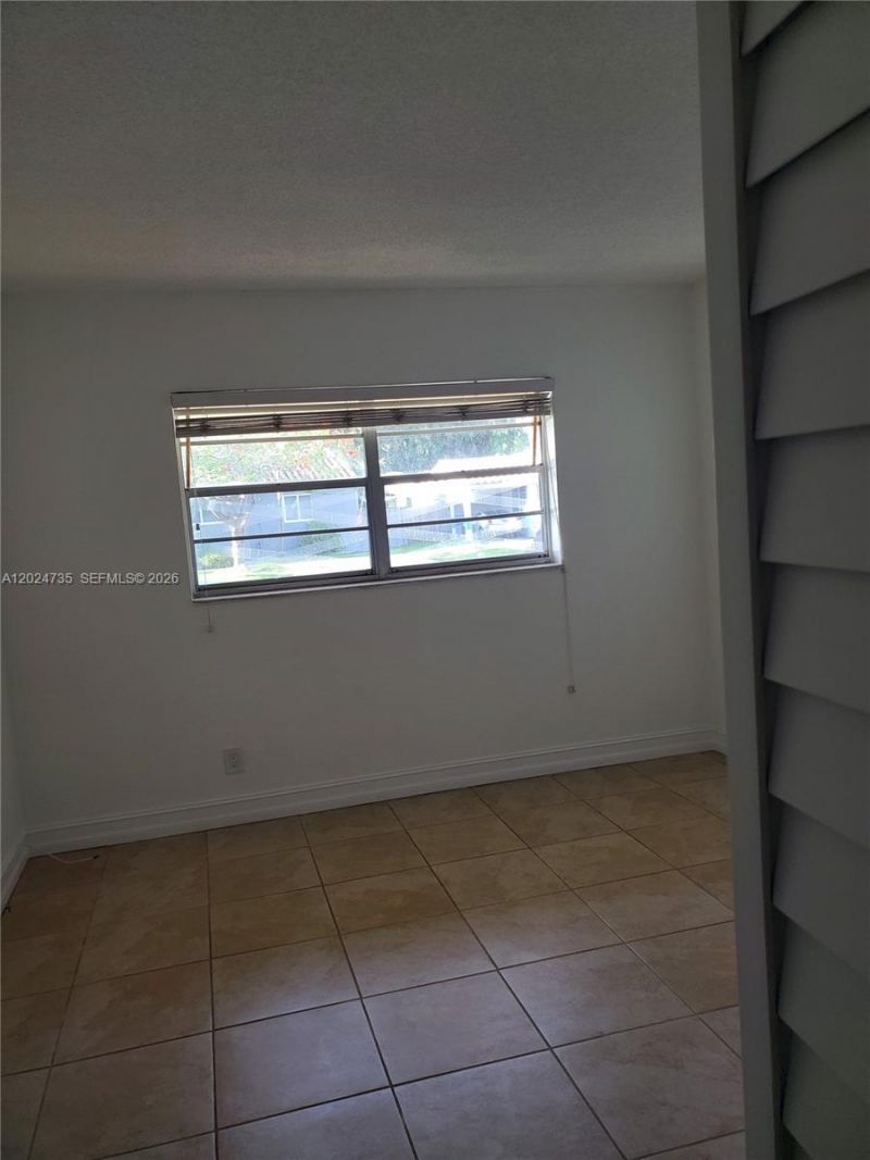 1300 Moffett St, Unit 106, Hallandale Beach, FL 33009 Photo