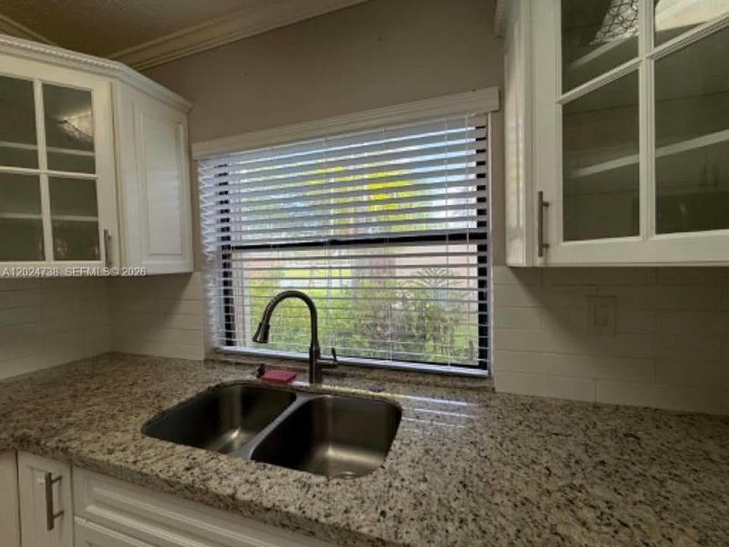 6449 NW 171st St, Hialeah, FL 33015 Photo